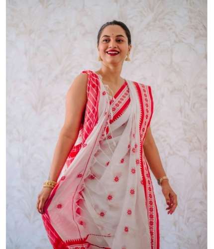 Women's Cotton Printed Saree With Unstitched Blouse 5.5Mtr (White-Pink) Women's Cotton Printed Saree With Unstitched Blouse 5.5Mtr (White-Pink)