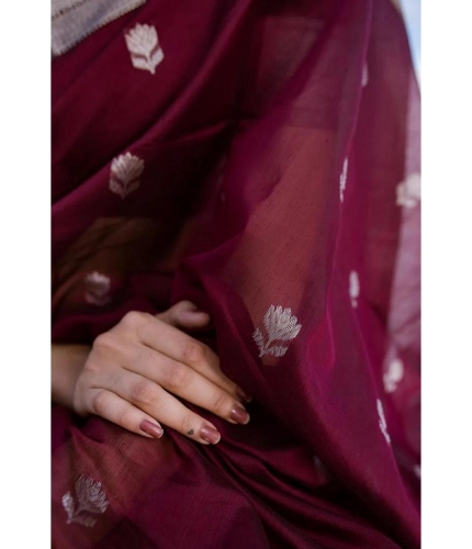 Women's Cotton Printed Saree With Unstitched Blouse 5.5Mtr (Maroon) Women's Cotton Printed Saree With Unstitched Blouse 5.5Mtr (Maroon)