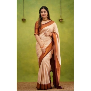 Generic Women's Silk Printed Saree With Unstitched Blouse 5.5Mtr (Cream)