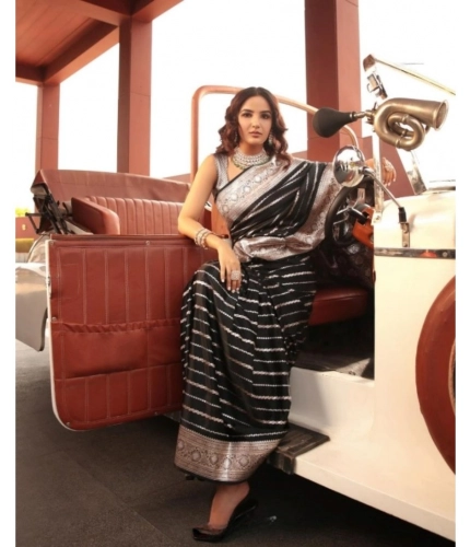 Women's Silk Printed Saree With Unstitched Blouse 5.5Mtr (Black)