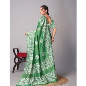 Generic Women's Chanderi Cotton Batik Printed Saree With Unstitched Blouse 5.5Mtr (Green)