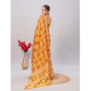 Generic Women's Cotton Ajrakh Printed Saree With Unstitched Blouse 5.5Mtr (Mustard)