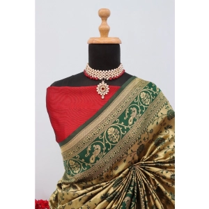 Generic Women's Banarasi Printed Saree With Unstitched Blouse 5.5Mtr (Golden)