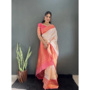 Generic Women's Silk Blend Woven Kanjivaram Saree With Unstitched Blouse (5.5Mtr, Peach)