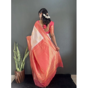Generic Women's Silk Blend Woven Kanjivaram Saree With Unstitched Blouse (5.5Mtr, Peach)