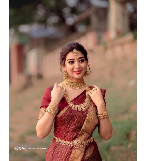 Women's Silk Woven Kanjivaram Saree With Unstitched Blouse (5.5Mtr, Maroon)