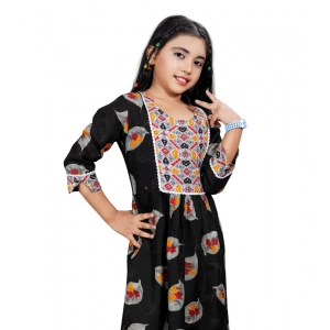 Generic Girl's Reyon Printed Kurti And Pyjama Set (Black)