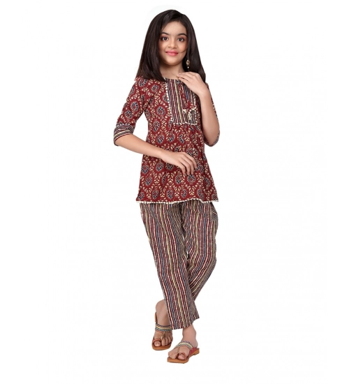 Girl's Cotton Printed Top With Bottom Set (Brown)