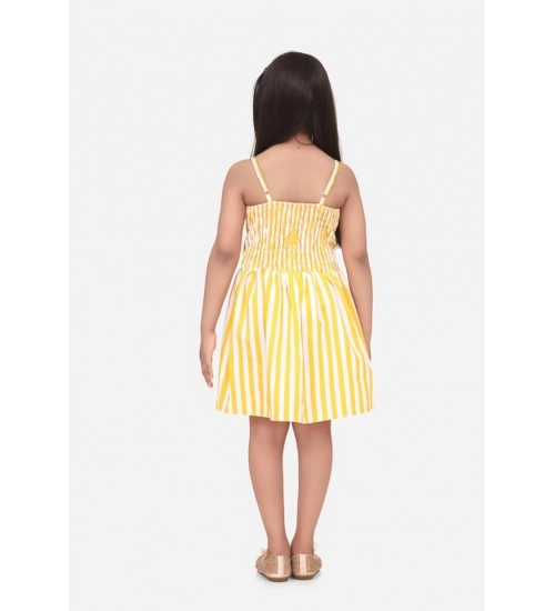 Girl's Polyester Cotton Blend Striped Sleeveless Round Neck Dress (Yellow)