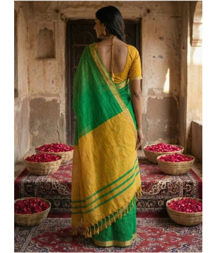 Women's Cotton Printed Saree With Unstitched Blouse 5.5Mtr (Green) Women's Cotton Printed Saree With Unstitched Blouse 5.5Mtr (Green)