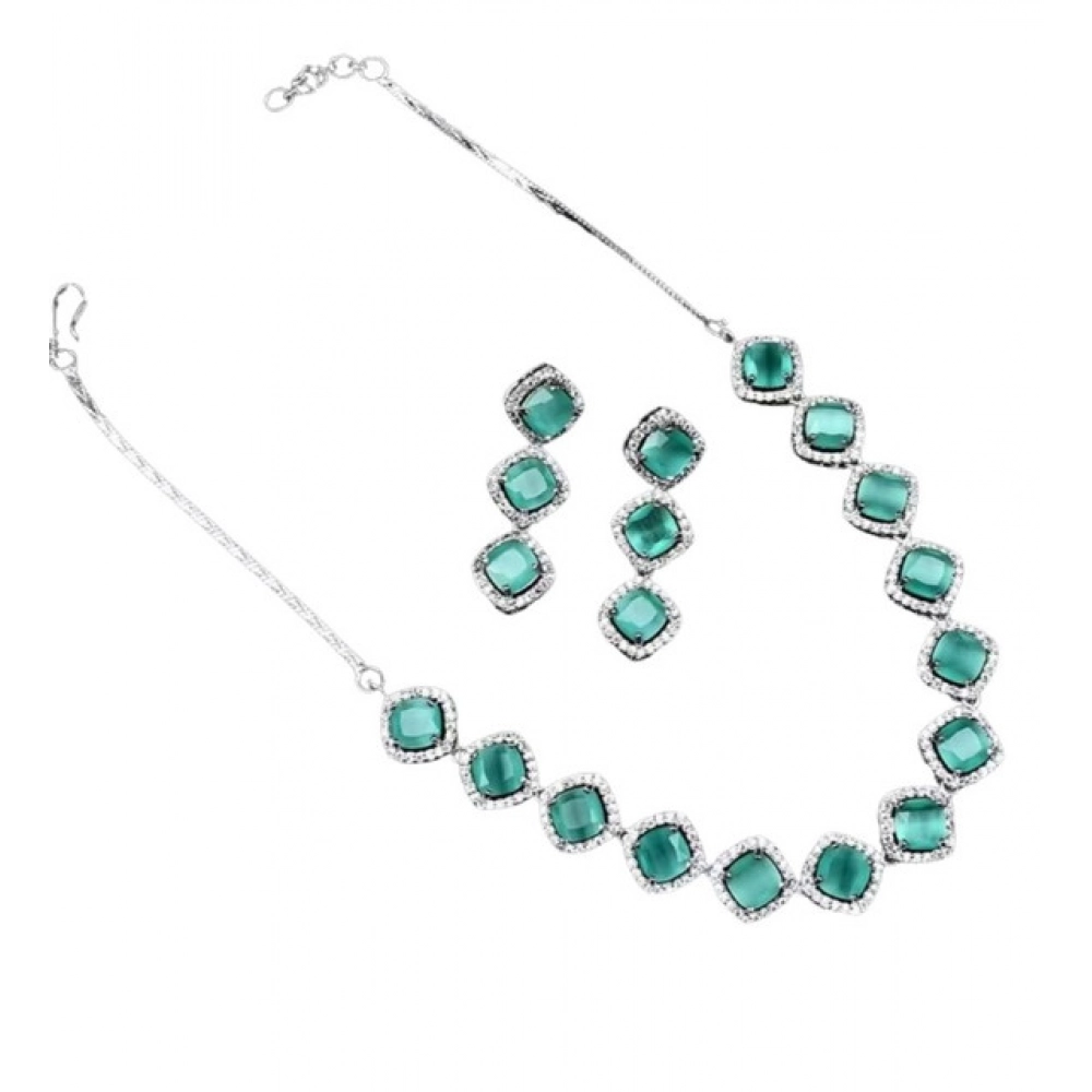 Women's Brass Silver Plated Necklace set (Turquoise) Women's Brass Silver Plated Necklace set (Turquoise)