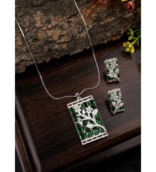Women's Brass Silver Plated Pendant Set (Green)
