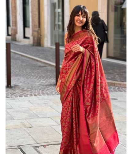 Women's Litchi silk Printed Saree With Unstitched Blouse (Red) Women's Litchi silk Printed Saree With Unstitched Blouse (Red)