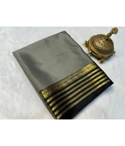 Women's Crepe Chit Pallu Solid Saree With Unstitched Blouse 5.5Mtr (Gray)