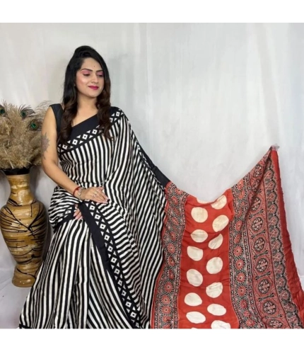 Women's Satin Printed Saree With Unstitched Blouse 5.5Mtr (Black)