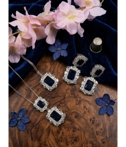 Women's Brass Silver Plated Pendant Set (Blue)