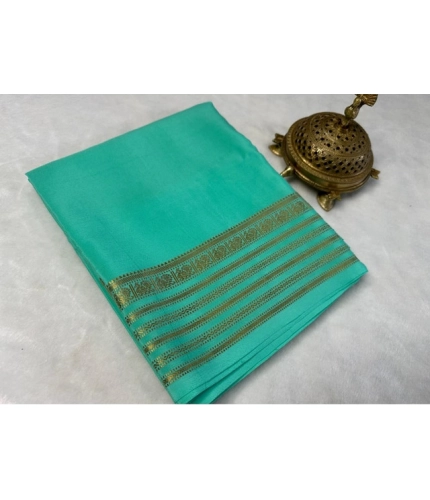 Women's Crepe Chit Pallu Solid Saree With Unstitched Blouse 5.5Mtr (Ramagreen)