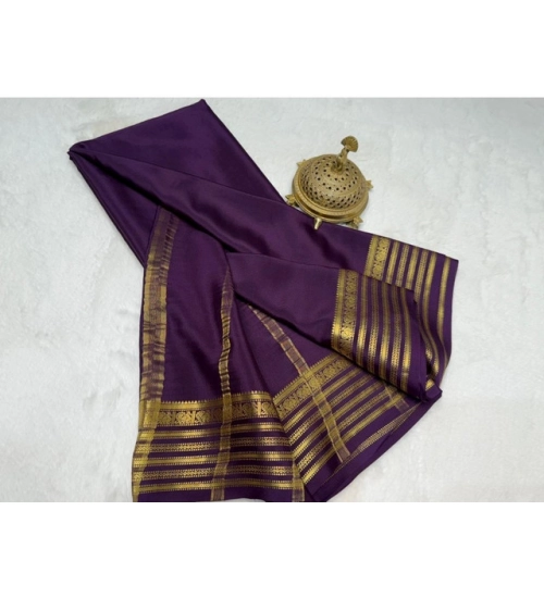 Women's Crepe Chit Pallu Solid Saree With Unstitched Blouse 5.5Mtr (Dark Purple)