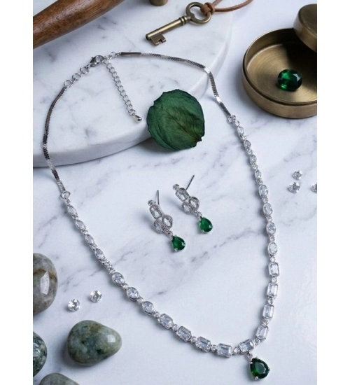 Women's Brass Silver Plated Necklace set (Green)