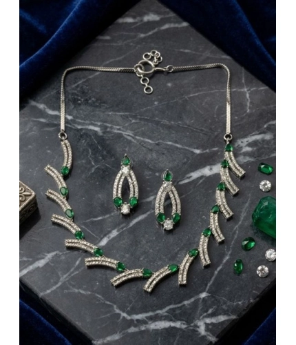 Women's Brass Silver Plated Necklace set (Green)