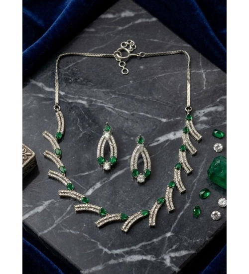 Women's Brass Silver Plated Necklace set (Green)