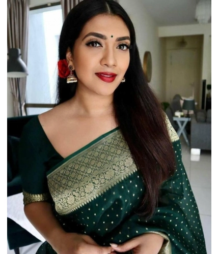 Women's Litchi silk Printed Saree With Unstitched Blouse (Green) Women's Litchi silk Printed Saree With Unstitched Blouse (Green)