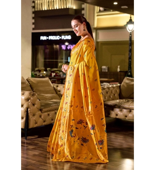 Women's Silk Blend Zari Woven Saree With Unstitched Blouse 5.5Mtr (Mustard)