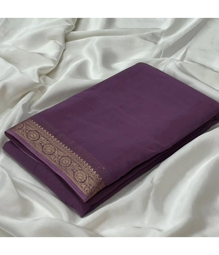 Women's Crepe Chit Pallu Solid Saree With Unstitched Blouse 5.5Mtr (Violet)