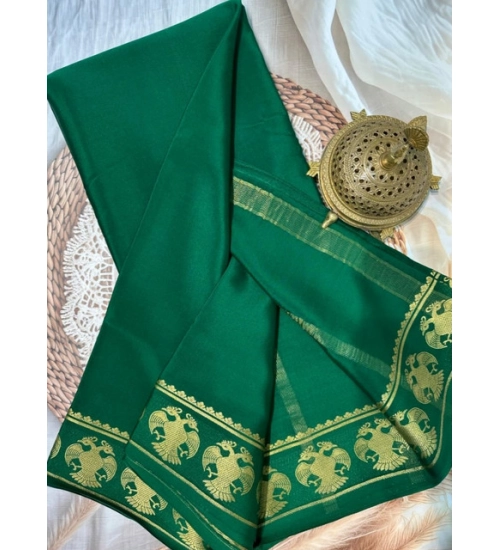 Women's Crepe Chit Pallu Solid Saree With Unstitched Blouse 5.5Mtr (Green)
