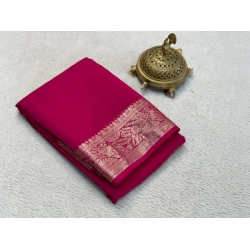 Women's Crepe Chit Pallu Solid Saree With Unstitched Blouse 5.5Mtr (Pink)