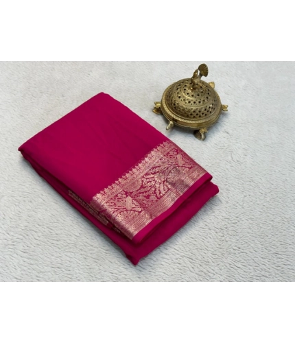 Women's Crepe Chit Pallu Solid Saree With Unstitched Blouse 5.5Mtr (Pink)