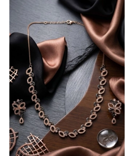 Women's Brass Silver Plated Necklace set (Silver)