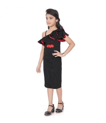 Girl's Knitted Soild Sleeve Less Off Shoulder Dress (Black)