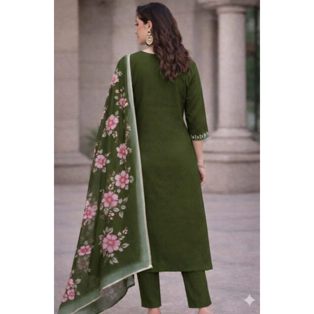 Women's Chanderi Silk Ethnic Motif V-Neck 3/4th Sleeve Kurti With Pant Dupatta Set (Mahendi)