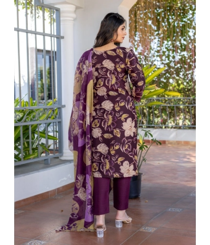Women's Cotton Blend Printed Kurti With Pant Dupatta Set (Purple)