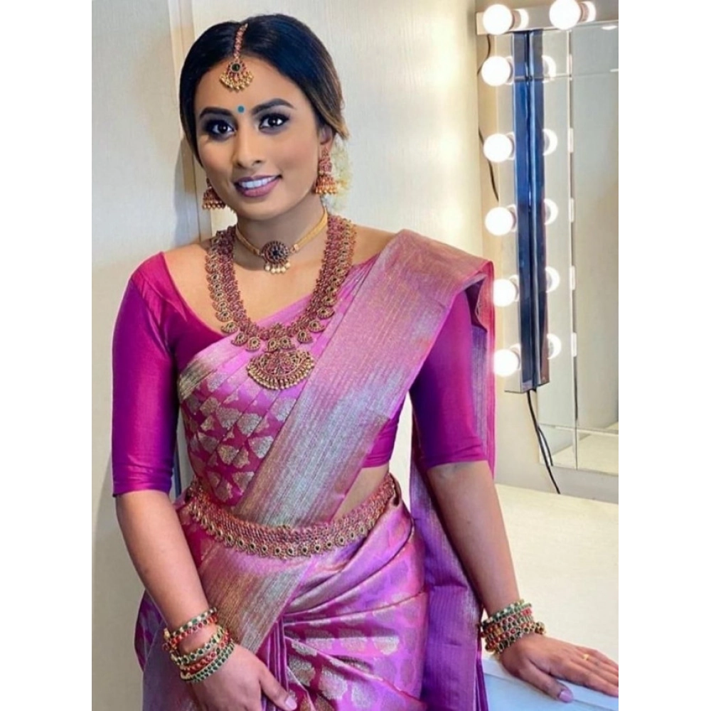 Women's Litchi silk Printed Saree With Unstitched Blouse (Pink) Women's Litchi silk Printed Saree With Unstitched Blouse (Pink)