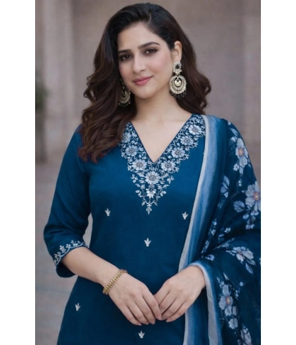Women's Chanderi Silk Ethnic Motif V-Neck 3/4th Sleeve Kurti With Pant Dupatta Set (Teal)