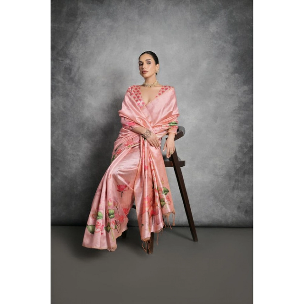 Women's Cotton Printed Saree With Unstitched Blouse 5.5 Mtr (Peach) Women's Cotton Printed Saree With Unstitched Blouse 5.5 Mtr (Peach)