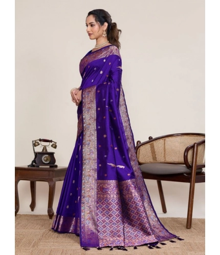 Women's Jacquard Woven Saree With Unstitched Blouse 5.5Mtr (Blue)