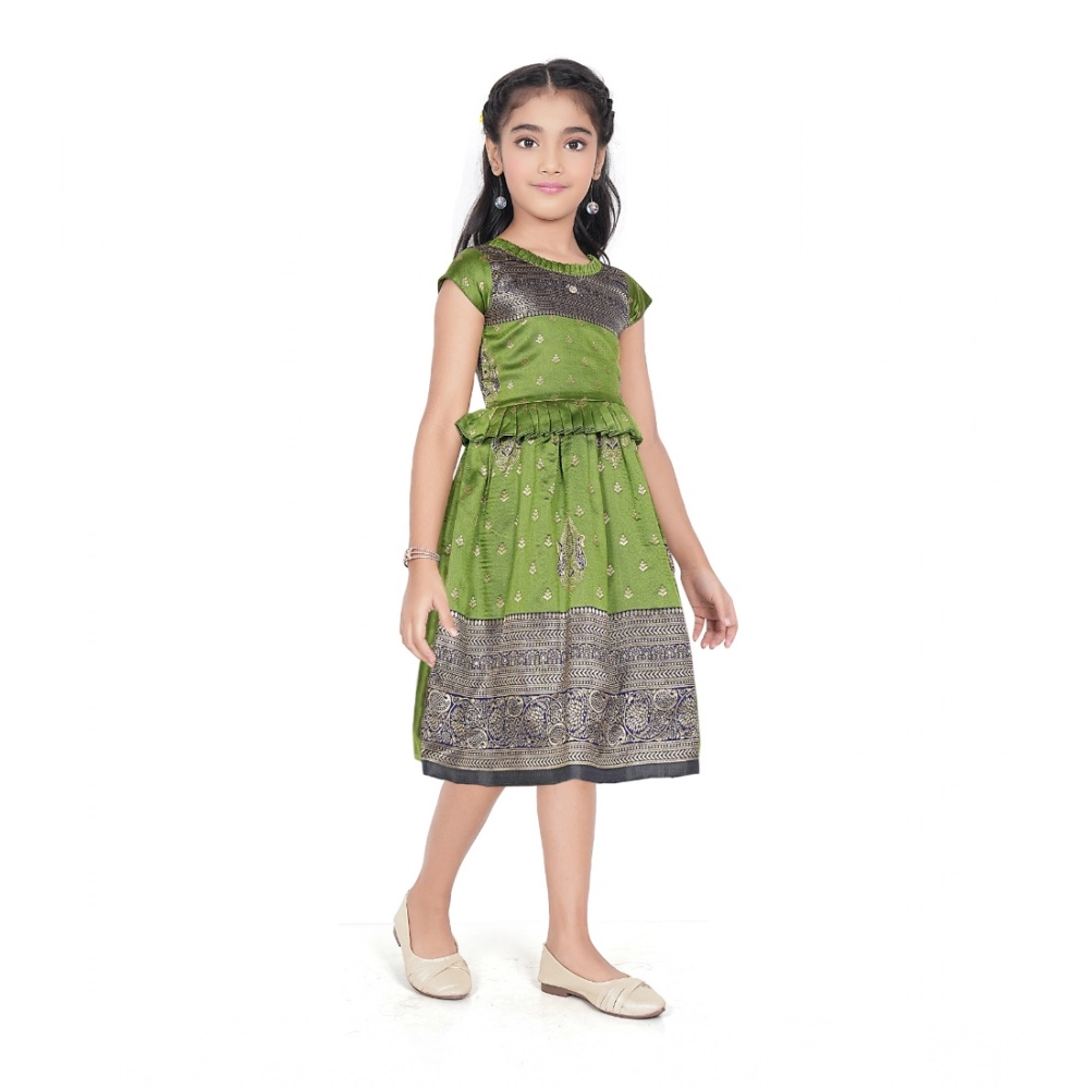 Girl's Brocket Printed Short Sleeve Round Neck Dress (Green)