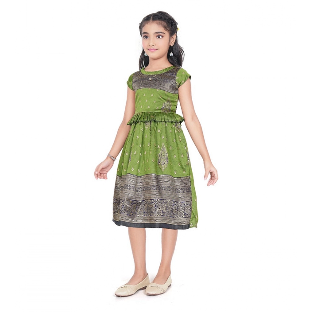 Girl's Brocket Printed Short Sleeve Round Neck Dress (Green)