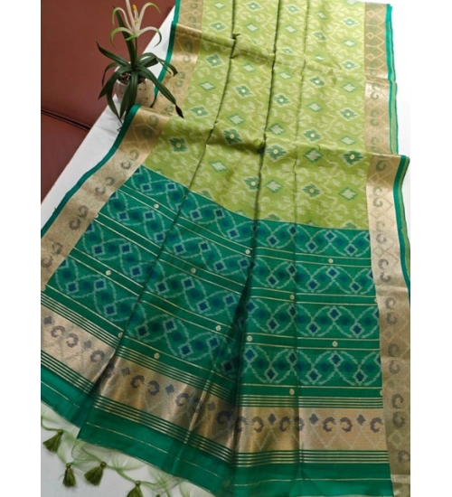 Women's Raw Silk Ikkat Saree With Unstitched Blouse 5.5Mtr (Green)