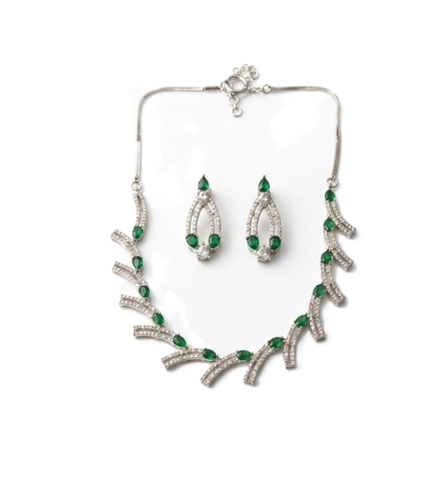 Women's Brass Silver Plated Necklace set (Green)