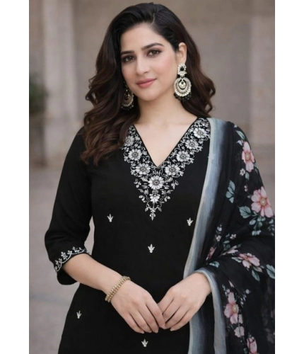 Women's Chanderi Silk Ethnic Motif V-Neck 3/4th Sleeve Kurti With Pant Dupatta Set (Black)