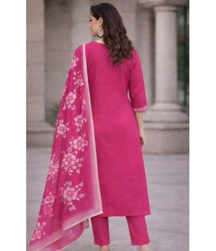Women's Chanderi Silk Ethnic Motif V-Neck 3/4th Sleeve Kurti With Pant Dupatta Set (Pink)