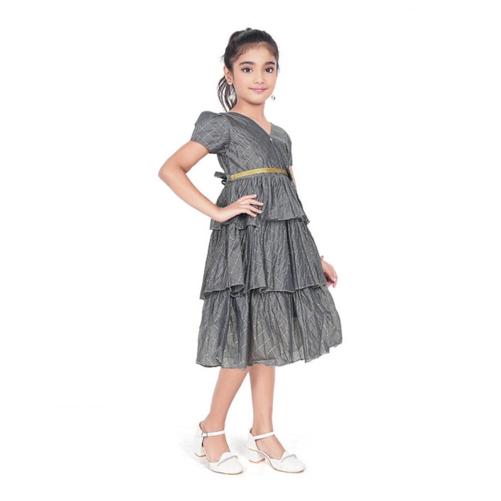 Girl's Artificial Silk Striped Short Sleeve V Neck Dress (Grey)