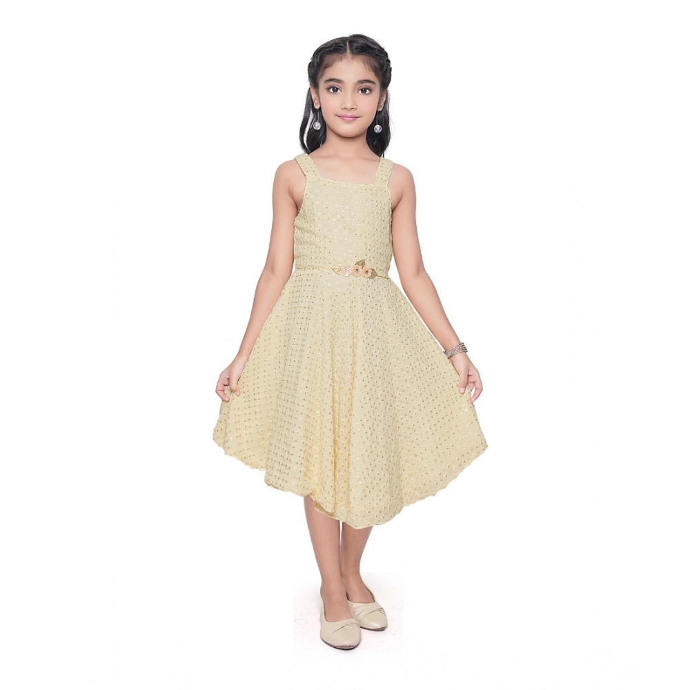 Girl's Shiffon Chicken Printed Sleeve Less Round Neck Dress (Yellow)