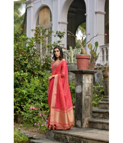 Women's Silk_Blend Butti Pattern Saree With Unstitched Blouse 5.5Mtr (Pink)