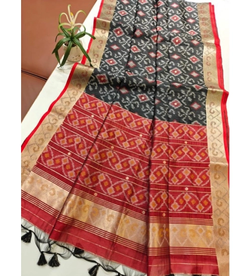 Women's Raw Silk Ikkat Saree With Unstitched Blouse 5.5Mtr (Black)