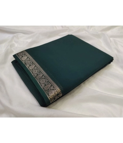 Women's Crepe Chit Pallu Solid Saree With Unstitched Blouse 5.5Mtr (Bottle Green)